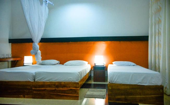 Фото отеля Rainbow Beach Hotel 