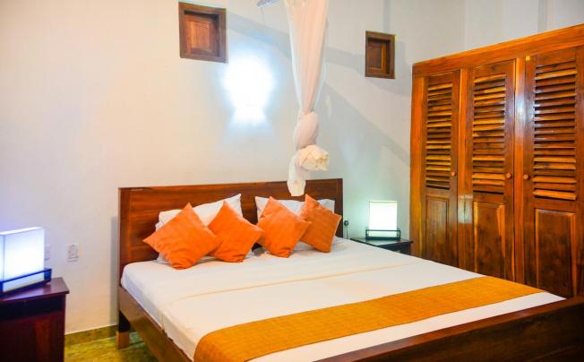 Фото отеля Rainbow Beach Hotel 