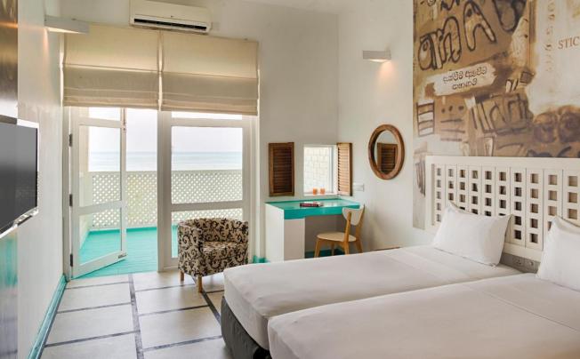 Фото отеля J Hotel Negombo