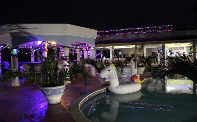 Фото отеля Beachcomber club & spa