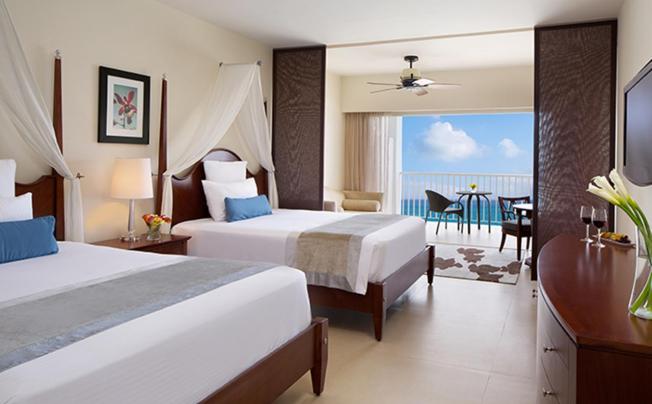 Фото отеля Secrets St. James Montego Bay
