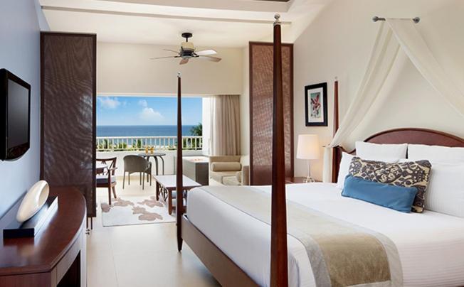 Фото отеля Secrets St. James Montego Bay