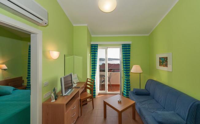 Фото отеля Naturist Park Koversada Apartments