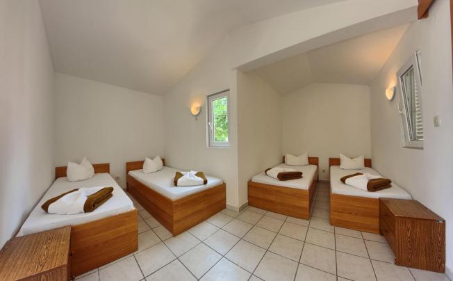 Фото отеля Resnik Hotel 