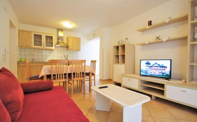 Фото отеля Denis Private Apartment