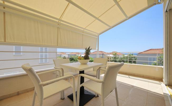 Фото отеля SUNNYSIDE APARTMENTS PETRCANE