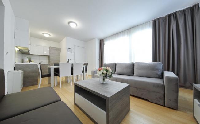 Фото отеля SUNNYSIDE APARTMENTS PETRCANE