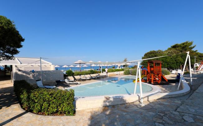 Фото отеля SUNNYSIDE APARTMENTS PETRCANE