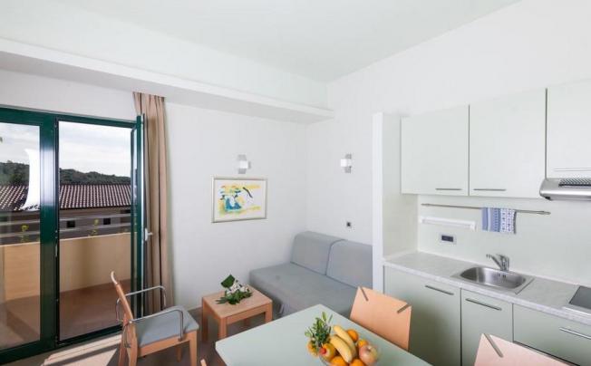 Фото отеля PETALON RESORT APARTMENTS