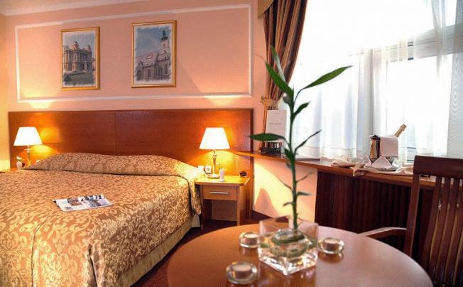 Фото отеля Holiday hotel zagreb