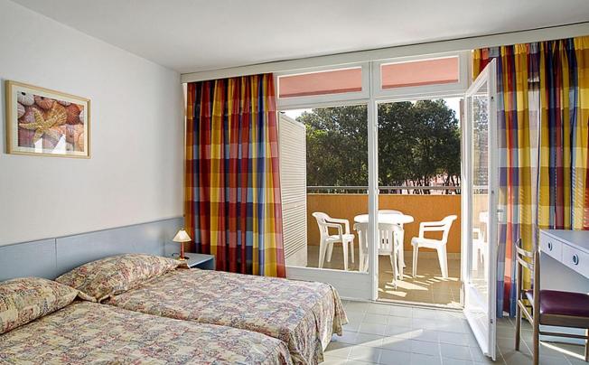 Фото отеля Lanterna Sunny Resort by Valamar