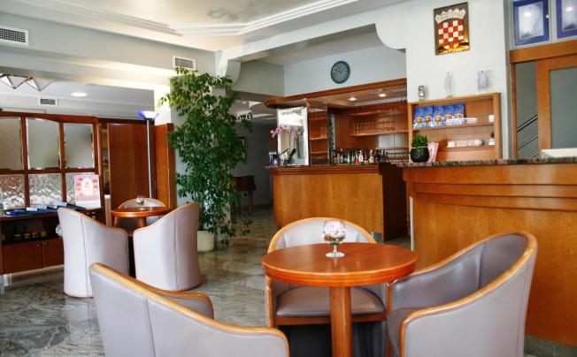 Фото отеля Tucepi villa marija