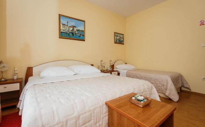 Фото отеля Adria Hotel 