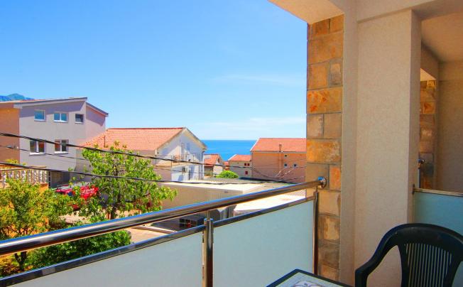 Фото отеля Mila & Aleksandr Apartments