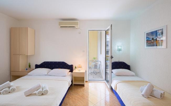 Фото отеля Budva Inn Guest House