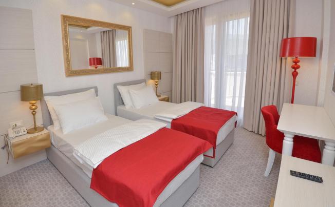 Фото отеля Atina Hotel