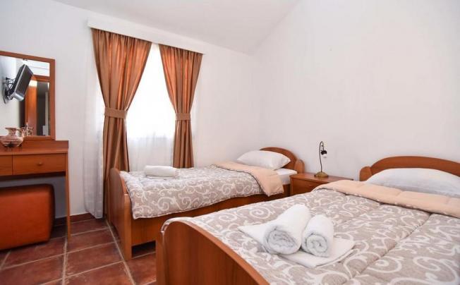 Фото отеля Tatjana Hotel