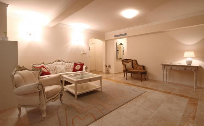 Фото отеля Sara Lux Apartments 