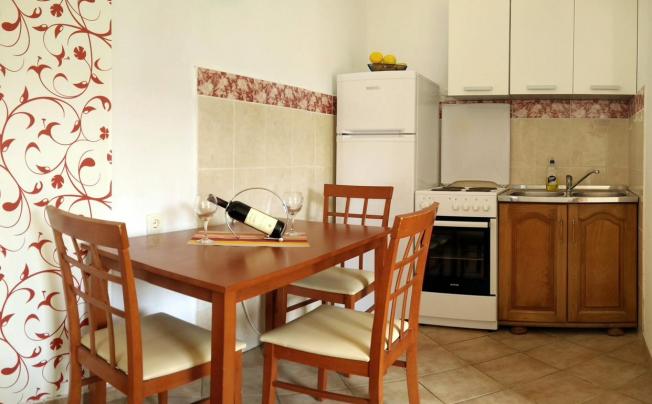 Фото отеля MAKI APARTMENTS