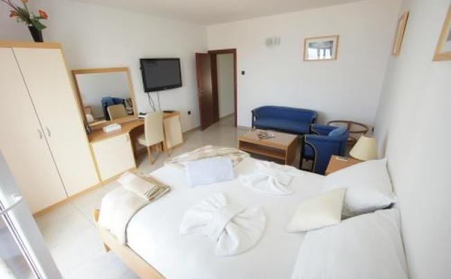 Фото отеля Tramontana Apartments