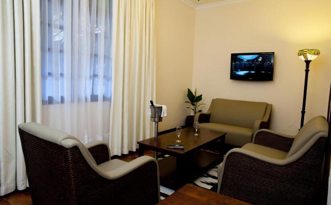 Фото отеля Protea Hotel Dar Es Salaam Courtyard