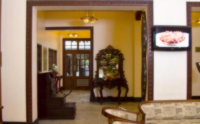 Фото отеля Protea Hotel Dar Es Salaam Courtyard