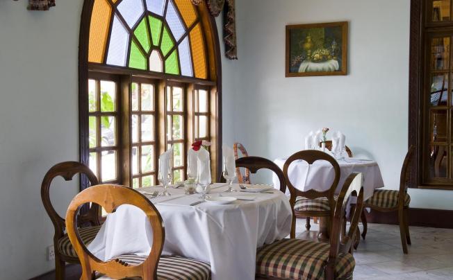 Фото отеля Protea Hotel Dar Es Salaam Courtyard