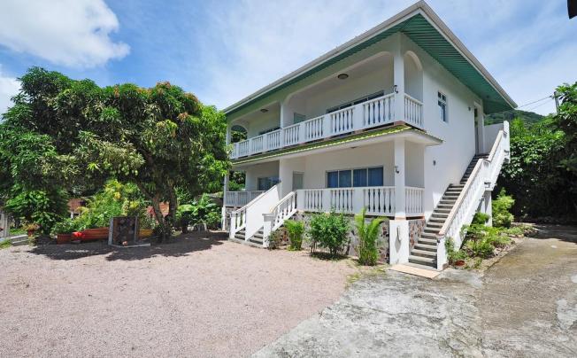 Фото отеля Divers Lodge Guest House
