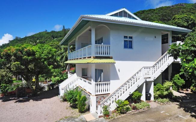 Фото отеля Divers Lodge Guest House