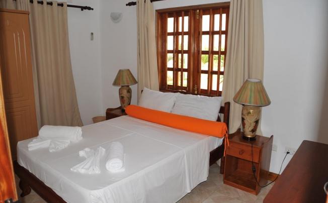 Фото отеля La Fontaine Holiday Apartment