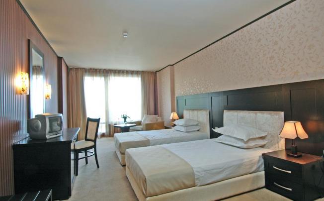 Фото отеля Morsko Oko Garden Hotel 
