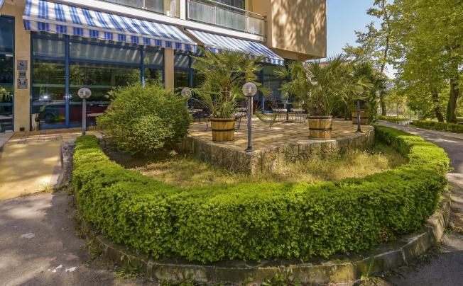 Фото отеля Holiday Park hotel