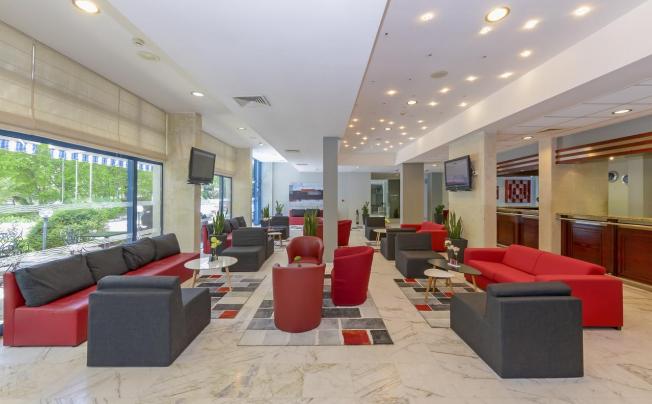 Фото отеля Holiday Park hotel