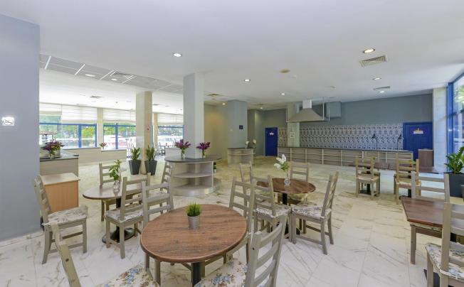 Фото отеля Holiday Park hotel