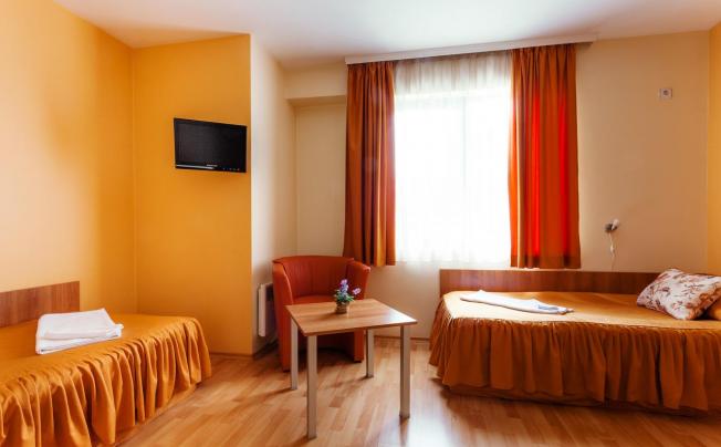 Фото отеля Bright House Apartments