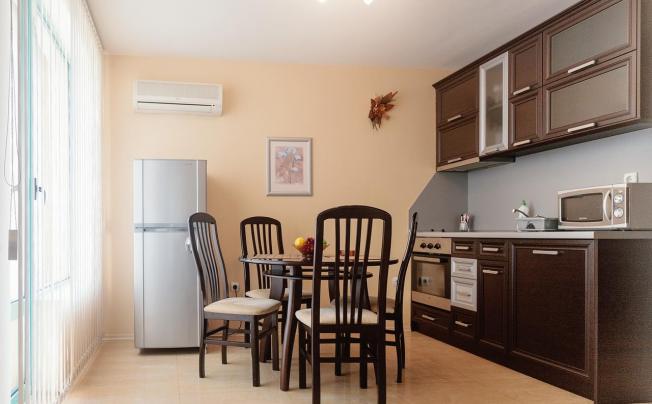 Фото отеля Bright House Apartments