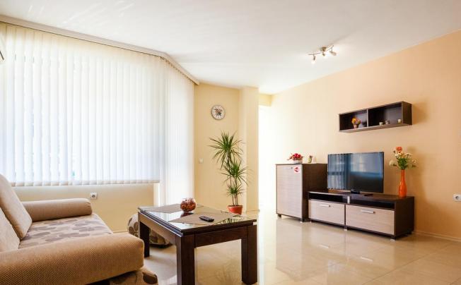 Фото отеля Bright House Apartments