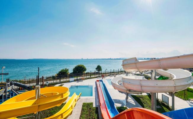 Фото отеля VOYA BEACH RESORT