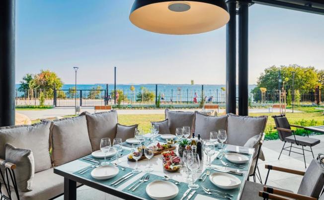 Фото отеля VOYA BEACH RESORT
