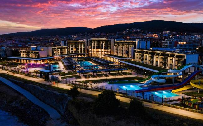 Фото отеля VOYA BEACH RESORT