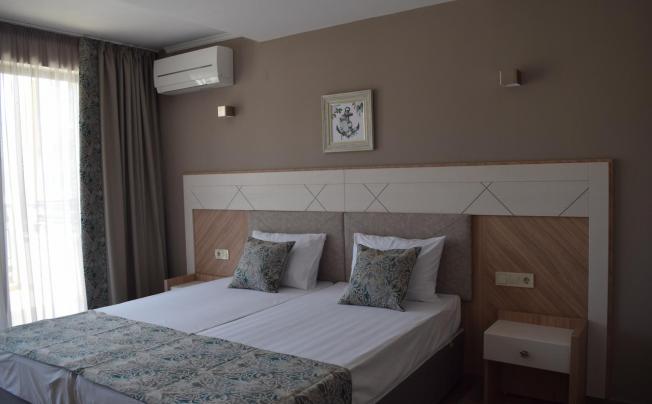 Фото отеля Cristiani Hotel Sozopol