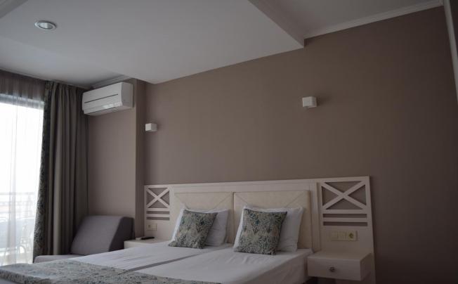 Фото отеля Cristiani Hotel Sozopol
