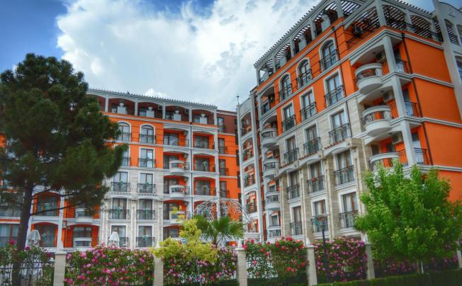 Фото отеля Harmony Palace Apartcomplex