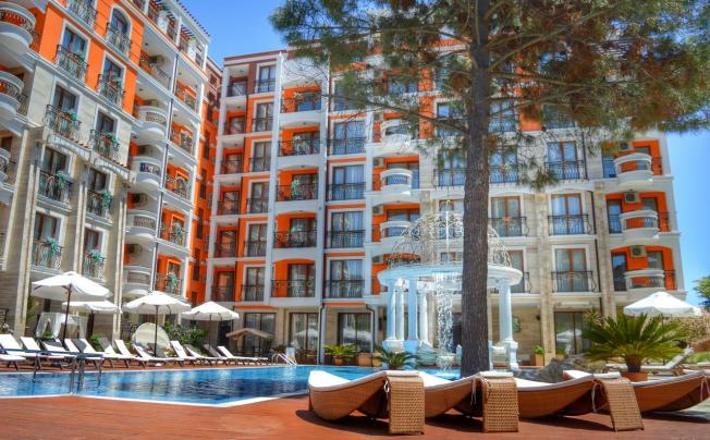 Фото отеля Harmony Palace Apartcomplex