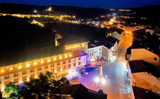 Фото отеля GRAND HOTEL YANTRA 