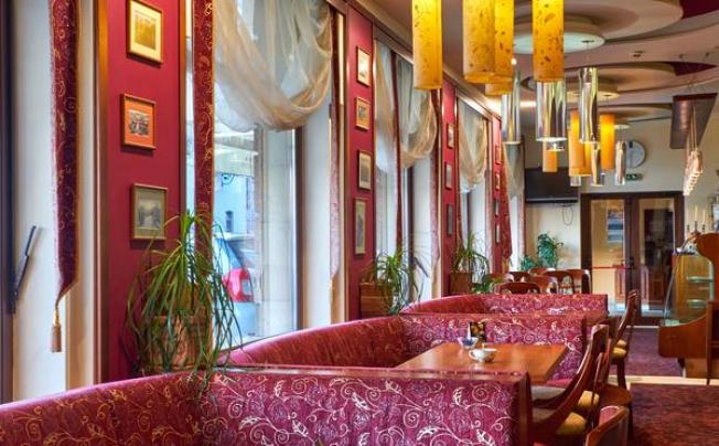Фото отеля GRAND HOTEL YANTRA 