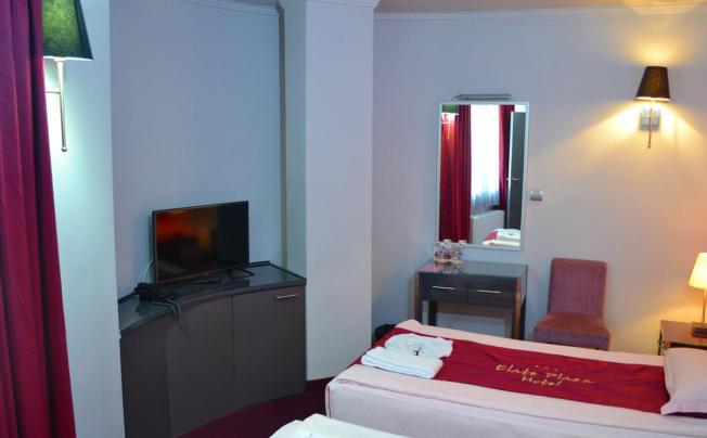 Фото отеля Elate Plaza Hotel