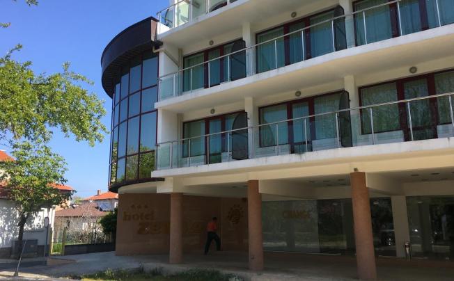 Фото отеля Zebra Hotel 