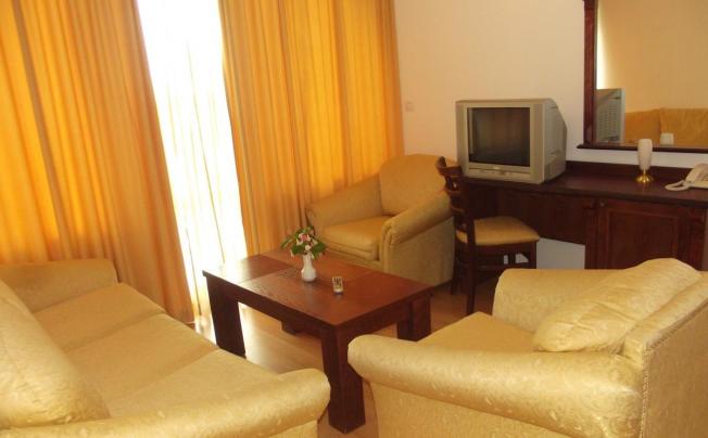 Фото отеля Zebra Hotel 