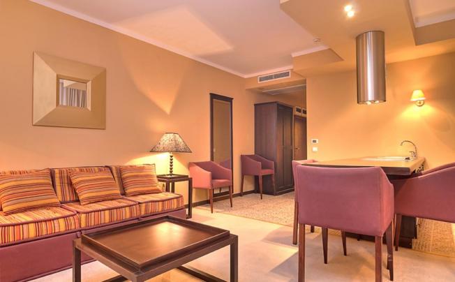 Фото отеля ROYAL BEACH APARTMENTS